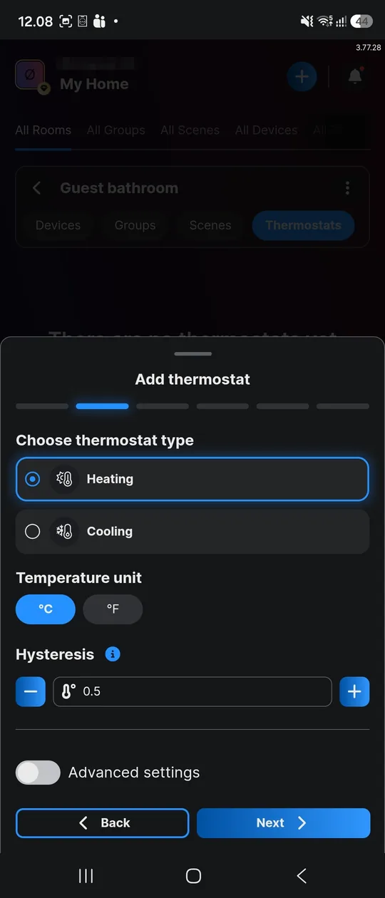 Thermostat type Heating, °C and hysteresis 0.5
